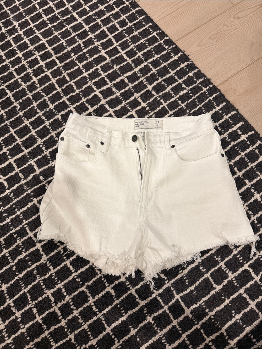 Abercrombie & Fitch White Frayed-Hem Denim Shorts